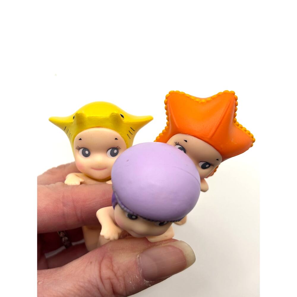 Set of 3 New Unbranded Kewpie/Angel Hipper Mini Figure, Jelly & Starfish, Manta - Picture 3 of 3
